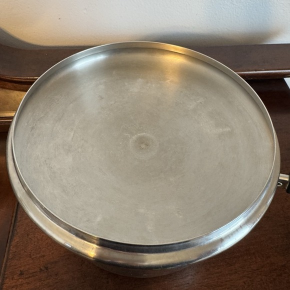 Revere Ware 4 Qt  Sauce Pan 93, Clinton, Illinois - Picture 7 of 10